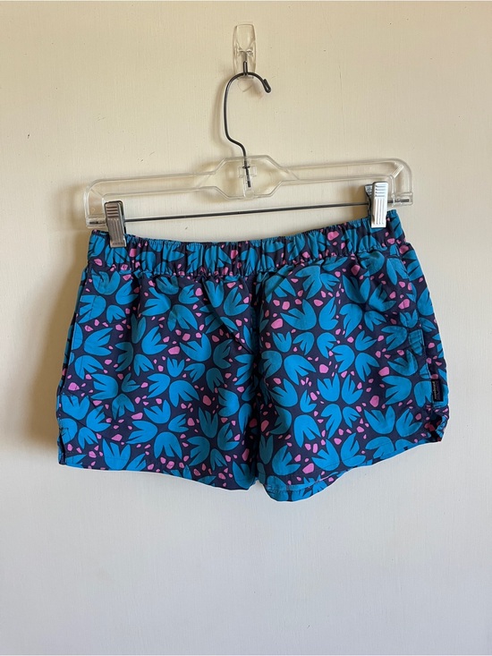 Patagonia Pants - Patagonia baggies Blue Floral Athletic Shorts with Pink Accents